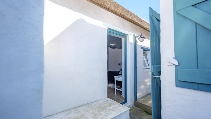 6 Bedroom Property for Sale in Struisbaai Western Cape